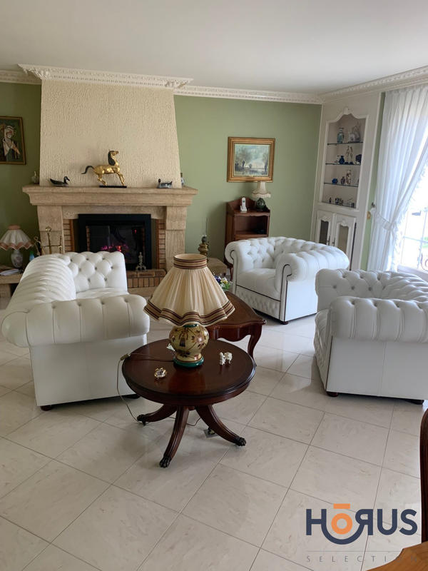 Viager - Maison traditionnelle - 160 m² - 5 pièces