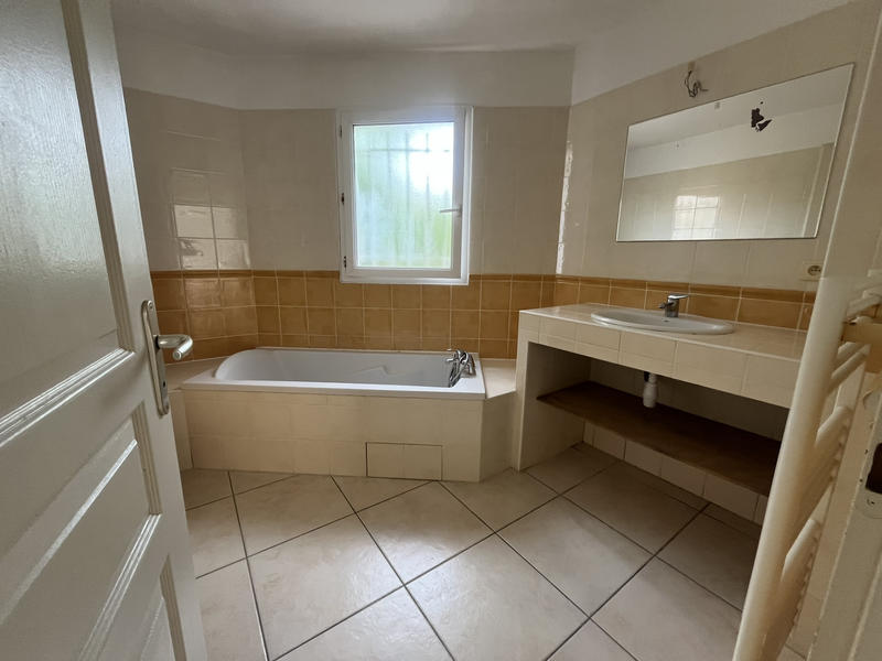 Appartement - 75 m² - 4 pièces