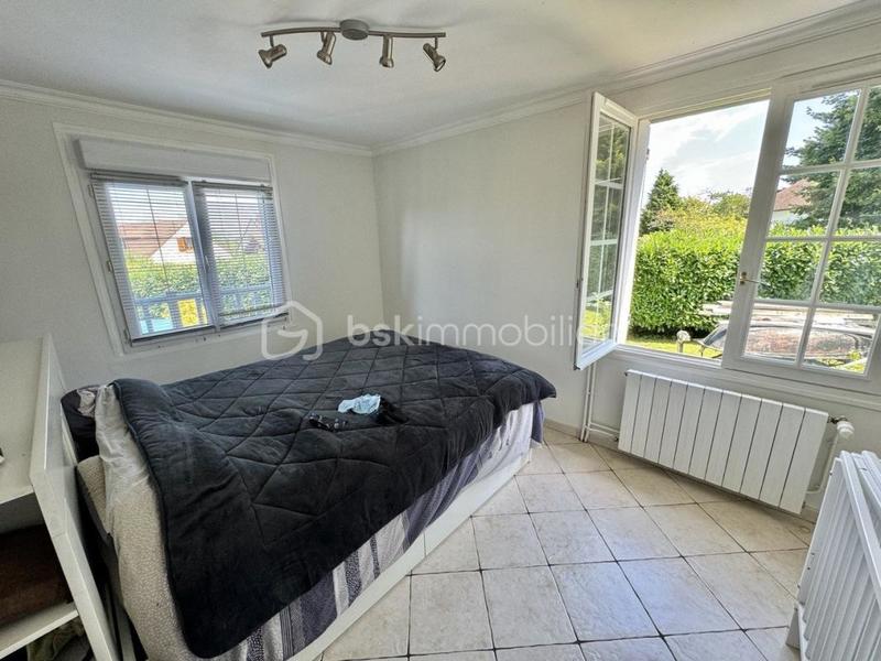 Pavillon - 130 m² - 7 pièces