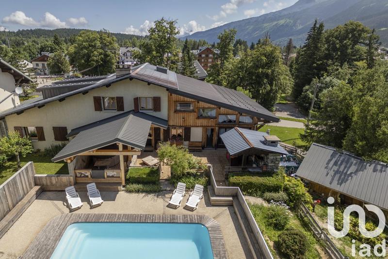 Maison - 424 m² - 10 pièces