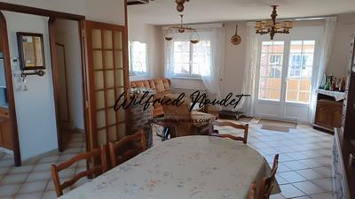 Maison - 95 m² - 5 pièces