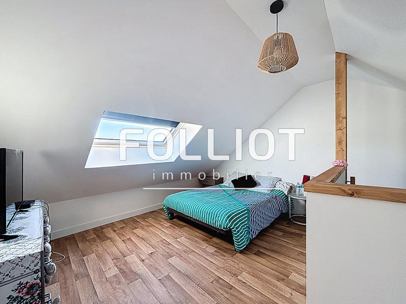 Maison - 180 m² - 8 pièces