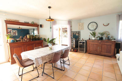 Villa - 100 m² - 5 pièces