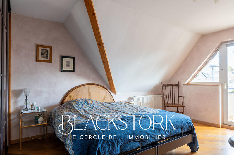 Maison - 202 m² - 6 pièces