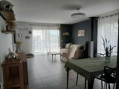 Maison - 95 m² - 5 pièces