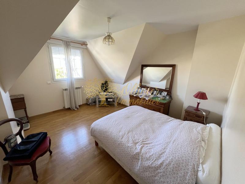 Pavillon - 135 m² - 6 pièces