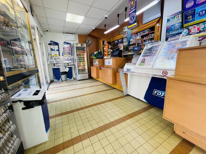 Local commercial - 150 m² - 4 pièces