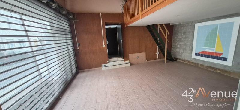 Local commercial - 200 m²