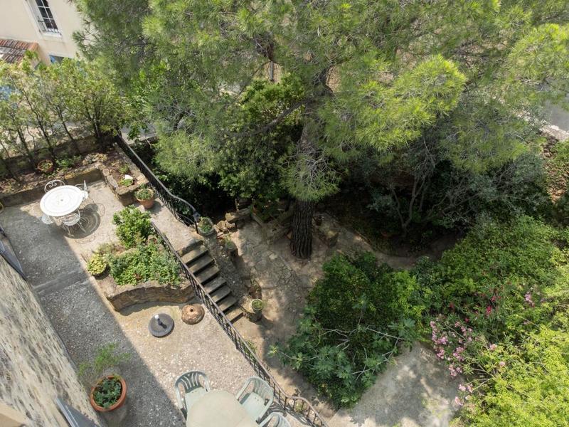 Maison - 285 m² - 9 pièces