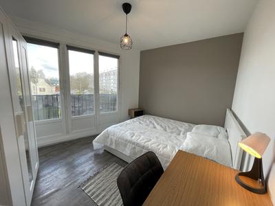 Appartement - 105 m² - 5 pièces