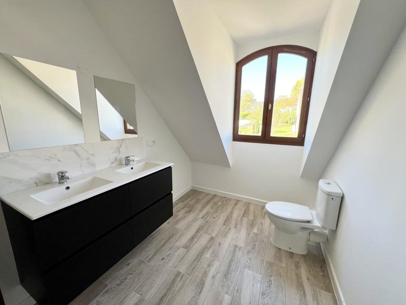 Maison - 136 m² - 6 pièces