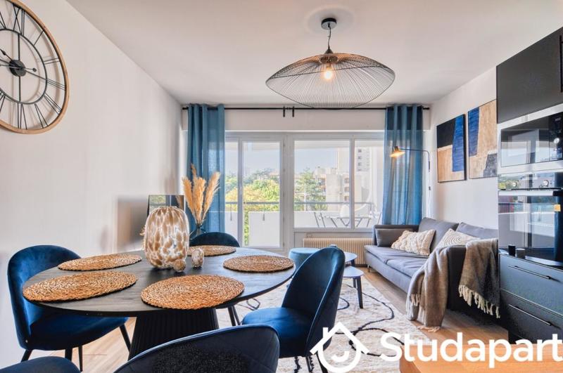 Chambre - 13 m² - 1 pièce