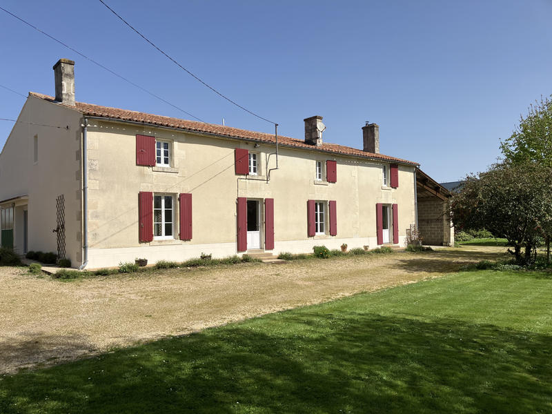 Maison - 198 m² - 8 pièces