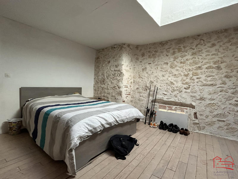 Maison - 255 m² - 7 pièces