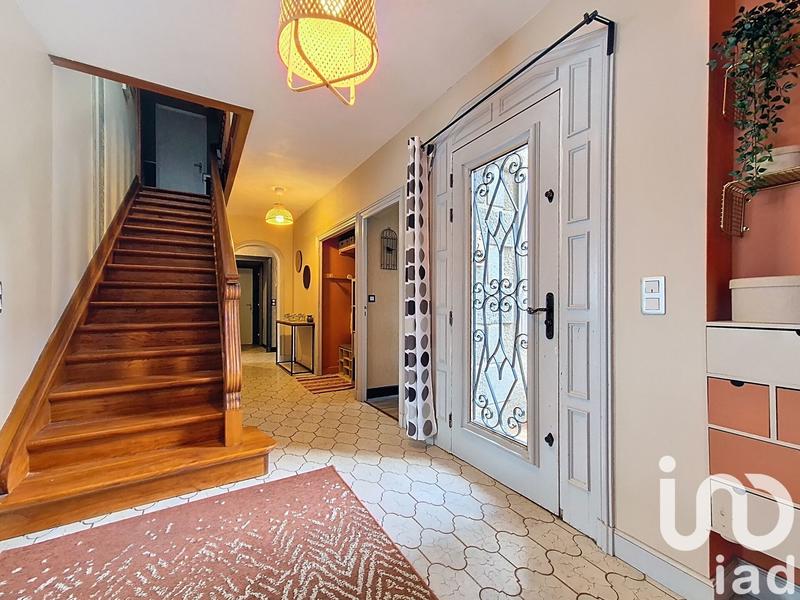 Maison - 240 m² - 10 pièces