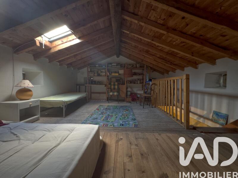 Maison - 101 m² - 5 pièces