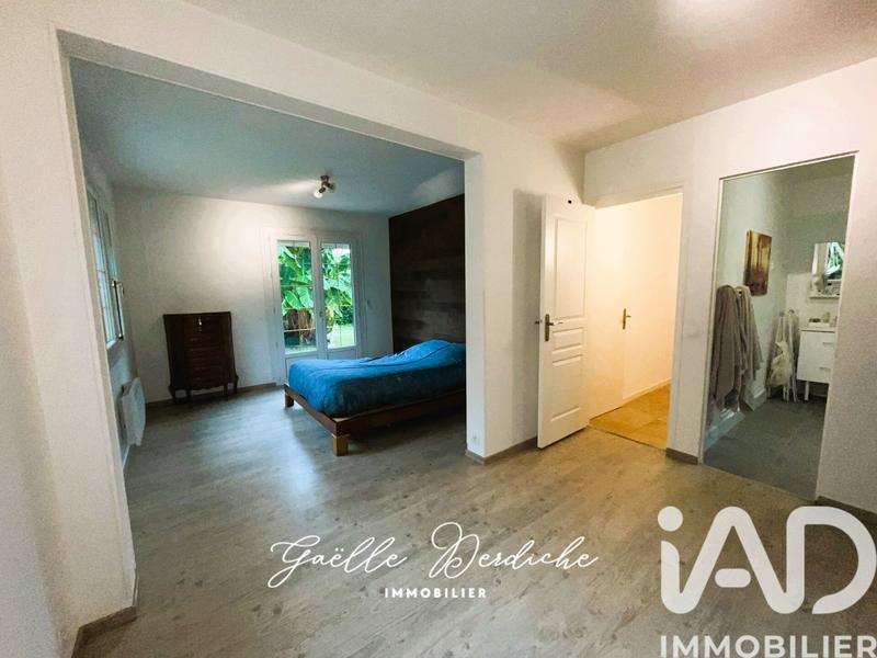 Maison - 210 m² - 6 pièces