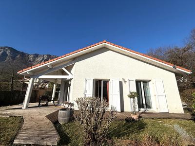 Maison - 137 m² - 7 pièces