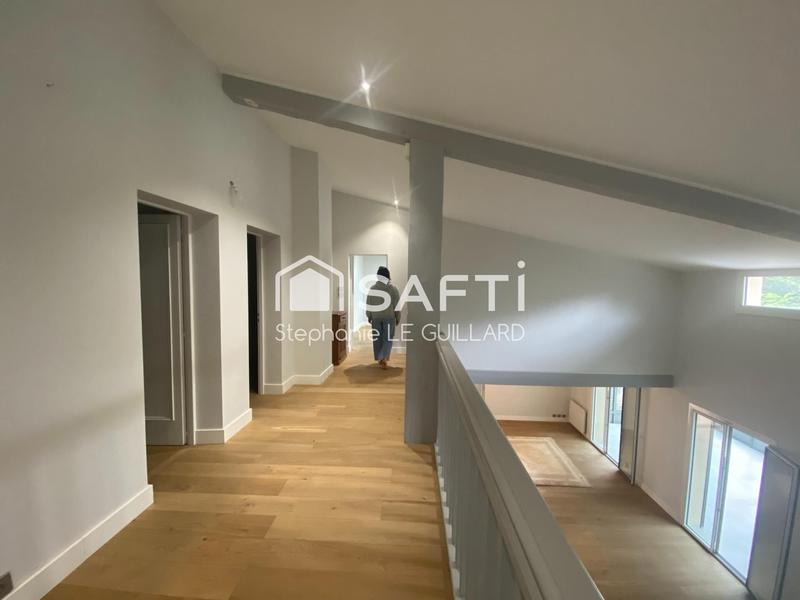 Villa - 348 m² - 6 pièces