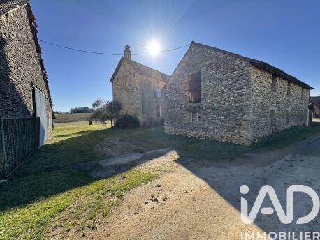 Maison - 300 m² - 15 pièces