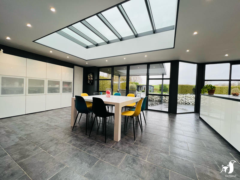 Maison - 198 m² - 7 pièces