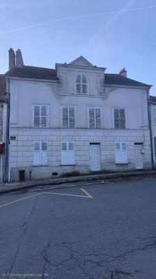 Maison - 208 m² - 6 pièces