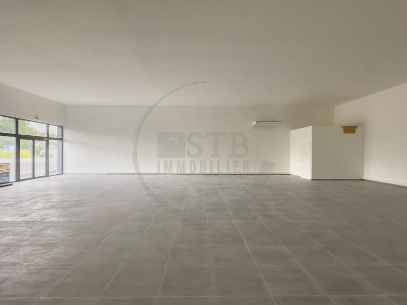 Local commercial - 259 m²