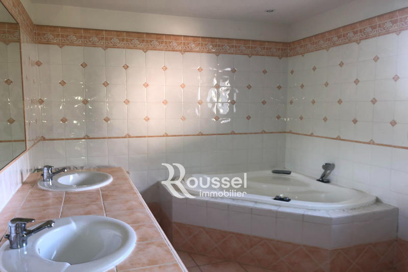 Villa - 174 m² - 6 pièces