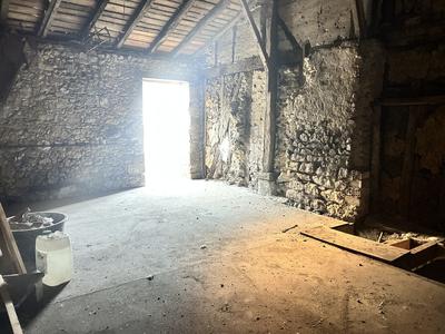 Parking / Garage - 60 m²