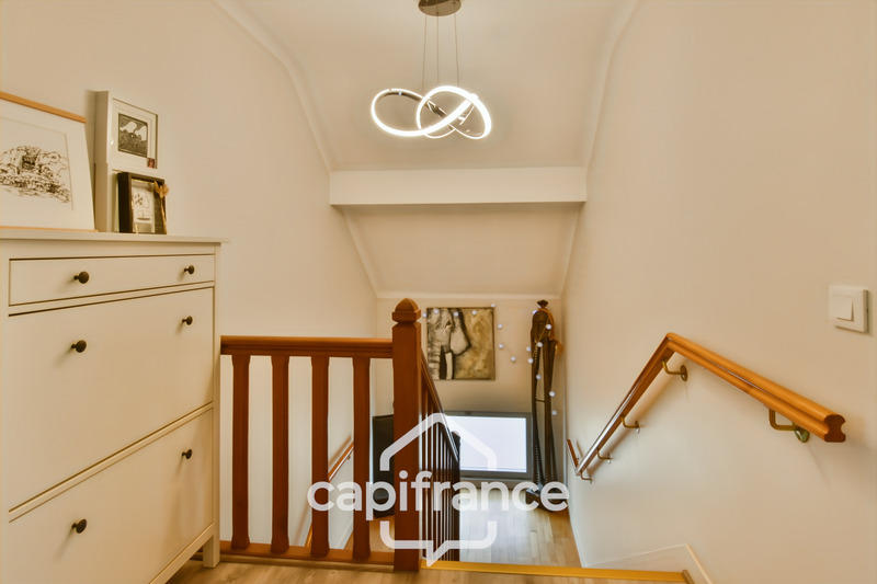 Maison - 187 m² - 7 pièces