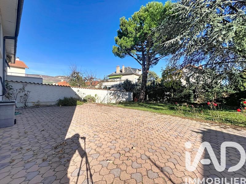 Maison - 94 m² - 5 pièces