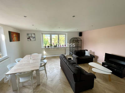 Maison traditionnelle - 145 m² - 5 pièces