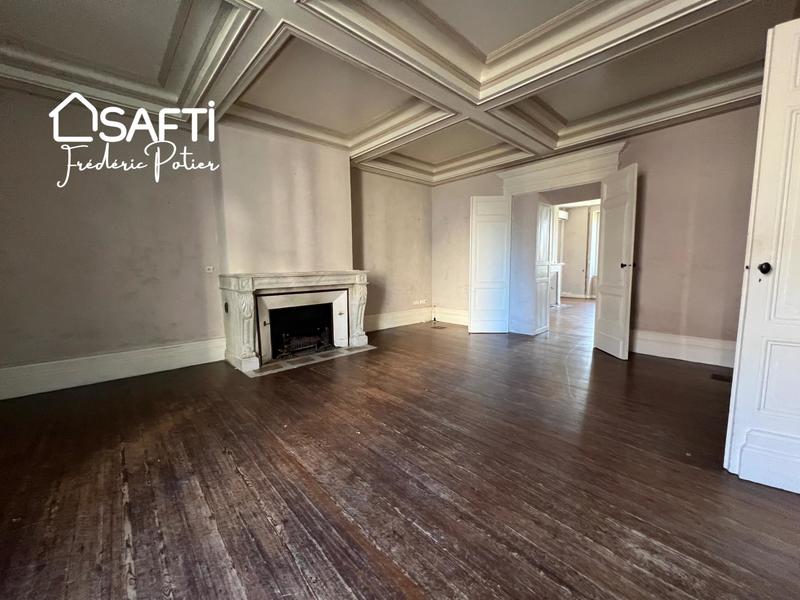 Maison - 240 m² - 7 pièces