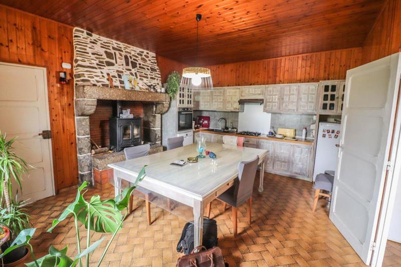 Maison - 226 m² - 7 pièces