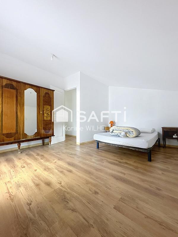 Maison - 200 m² - 8 pièces