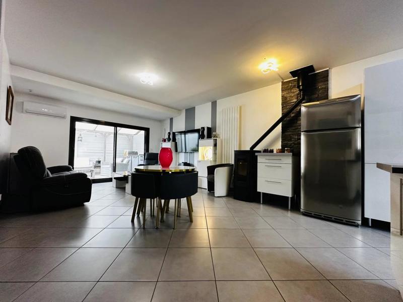 Maison - 82 m² - 4 pièces