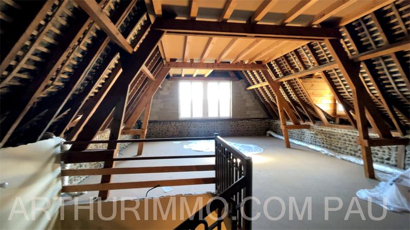 Maison - 244 m² - 6 pièces