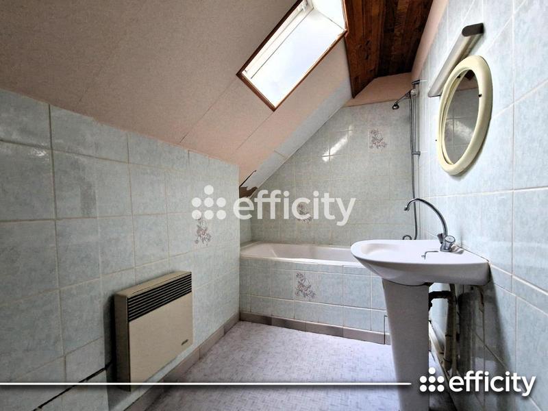 Maison - 186 m² - 8 pièces