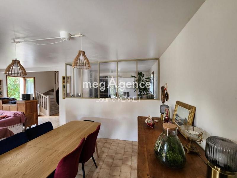 Maison traditionnelle - 143 m² - 7 pièces