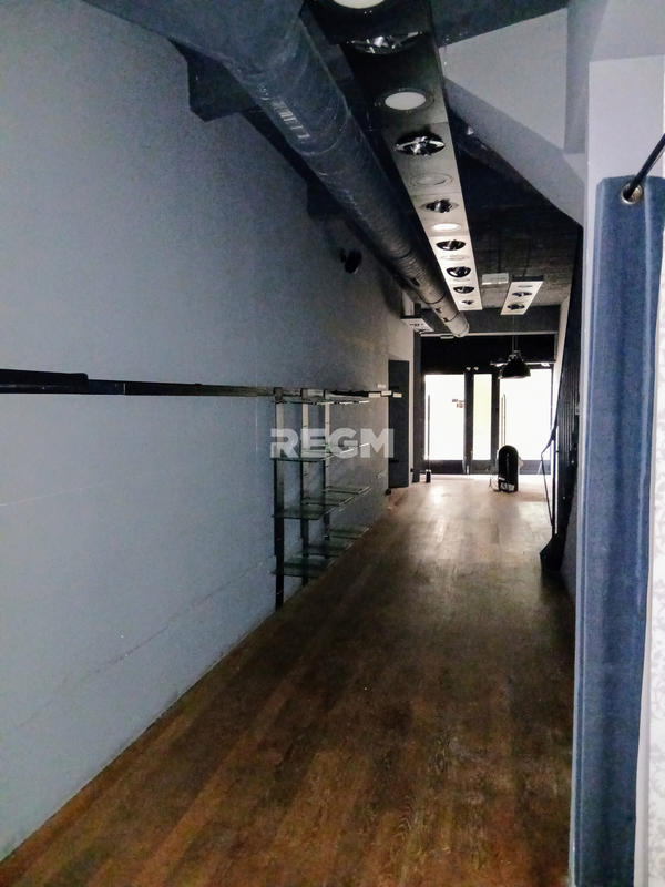 Local commercial - 310 m²