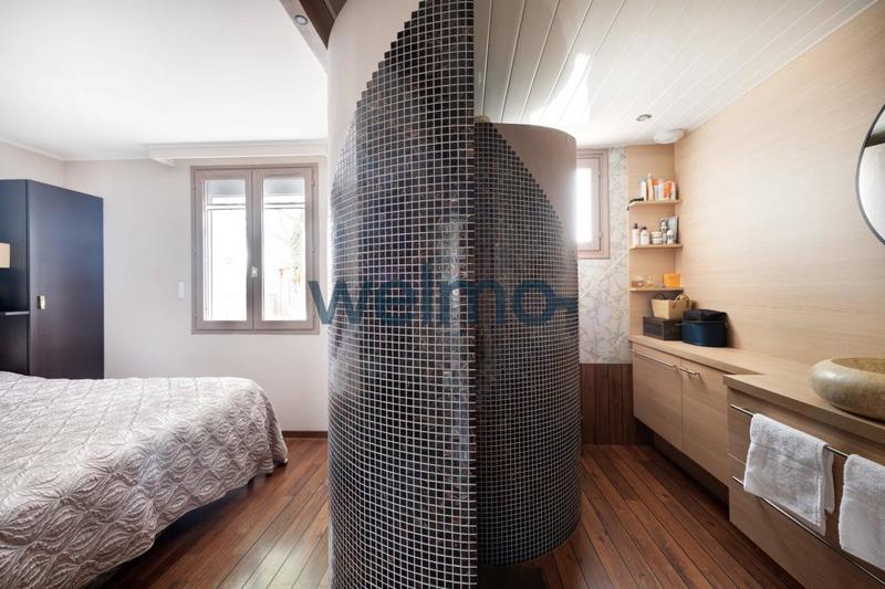 Maison - 300 m² - 14 pièces