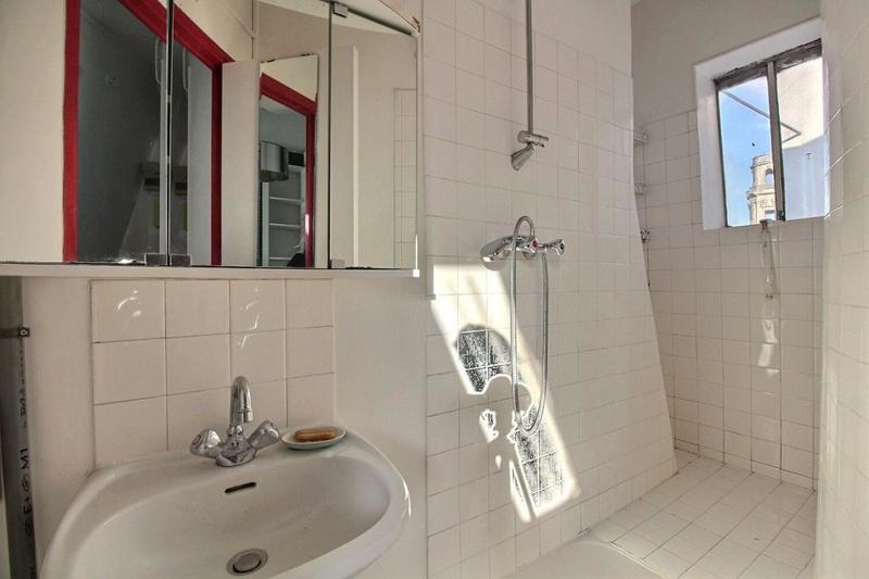 Studio - 9 m² - 1 pièce