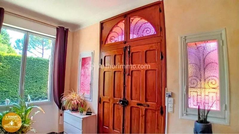 Maison - 264 m² - 8 pièces