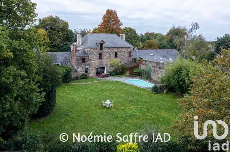 Maison - 236 m² - 7 pièces