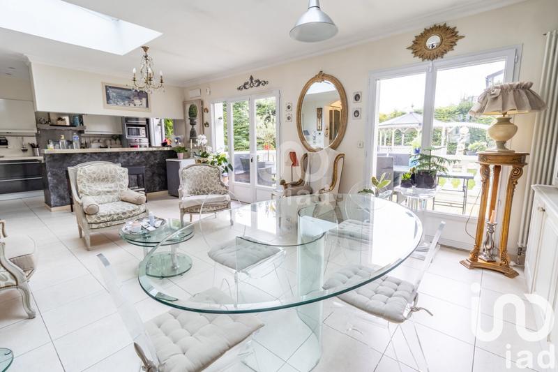 Maison - 190 m² - 8 pièces