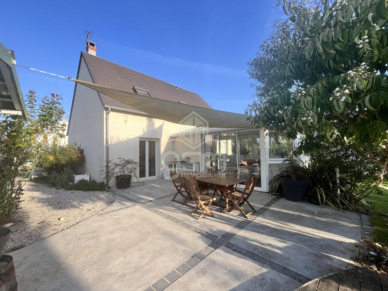 Maison traditionnelle - 157 m² - 6 pièces