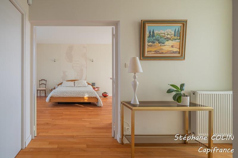 Maison - 239 m² - 7 pièces