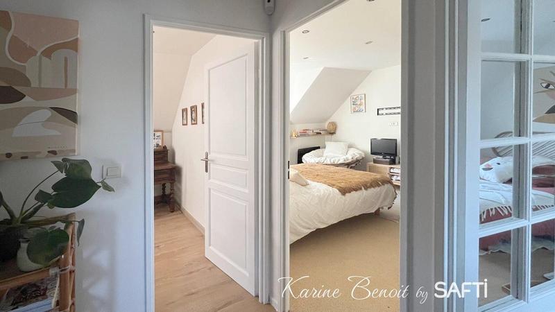 Maison - 237 m² - 8 pièces