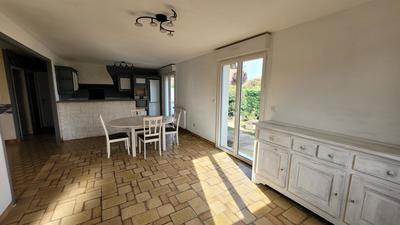 Maison - 93 m² - 5 pièces