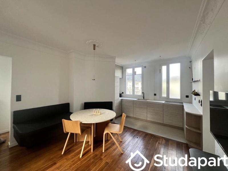 Chambre - 11 m² - 1 pièce